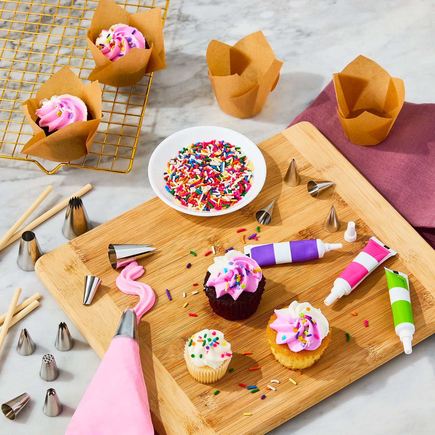 Premium Kitchen Baking Cups, 24 Pieces - Innovative Kitchen Helper for Modern Cooking Detail