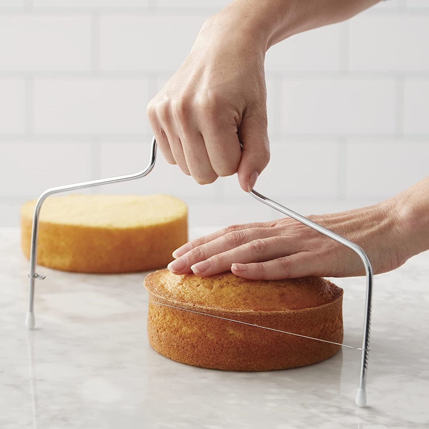 Multi-Functional for 10-inch Cakes with Adjustable Height - Premium Stainless Steel Garlic Presser & Peeler Detail