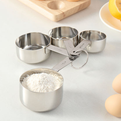 Premium Kitchen Kitchen Stainless Steel 4-Piece Nesting Measuring Cups - Premium Stainless Steel Garlic Presser & Peeler Detail