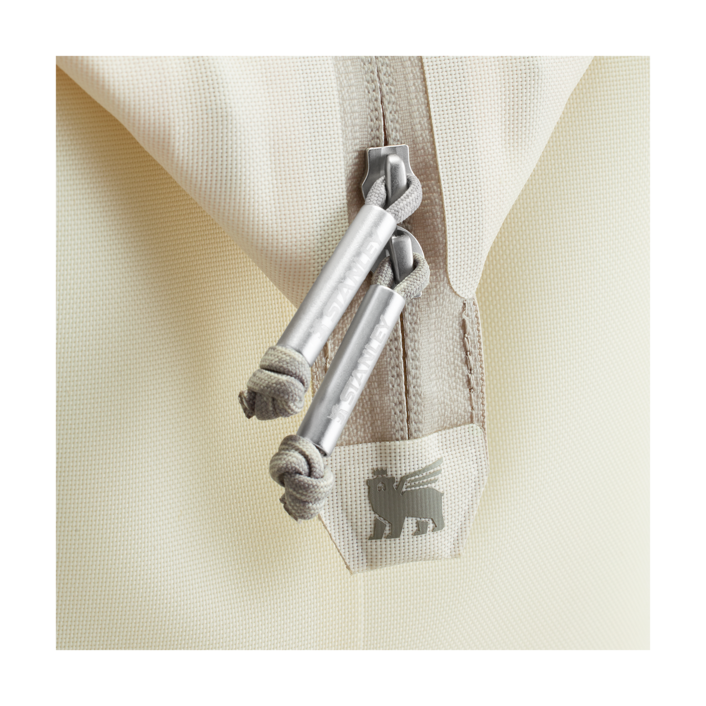 Premium All-Weather The All Day Julienne Mini Cooler D052R - Heavy-Duty Ice-Retention Food & Beverage Carrier Detail