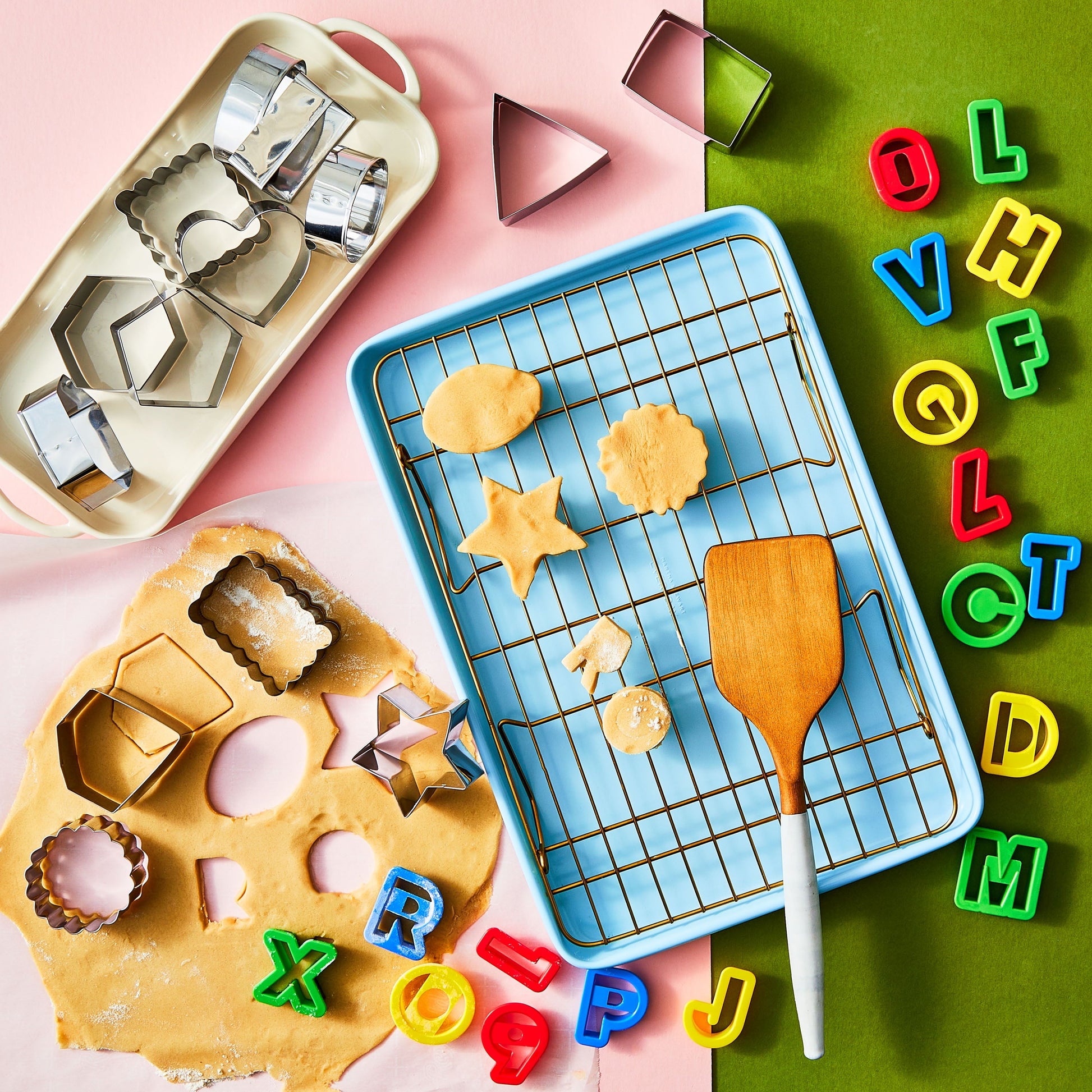 Time-Saving Metal Shaped Cookie Cutters Set, 14 Pieces - Innovative Kitchen Helper for Modern Cooking Detail