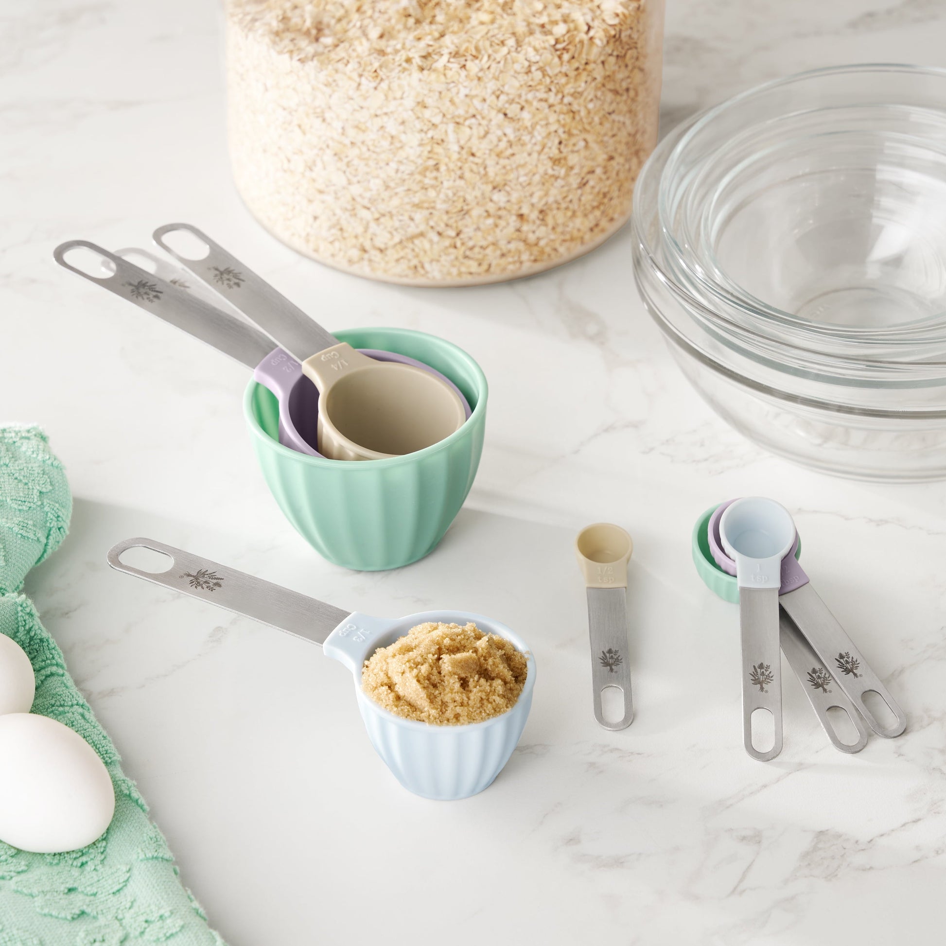 Premium Kitchen 8-Piece Plastic Measuring Cup and Spoon Set, Multicolor - Multi-Functional Manual Food Chopper & Slicer Detail